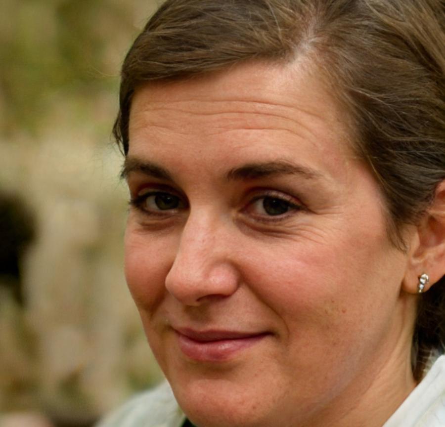 Esperanza Millán, Directora de Análisis Corporativo
